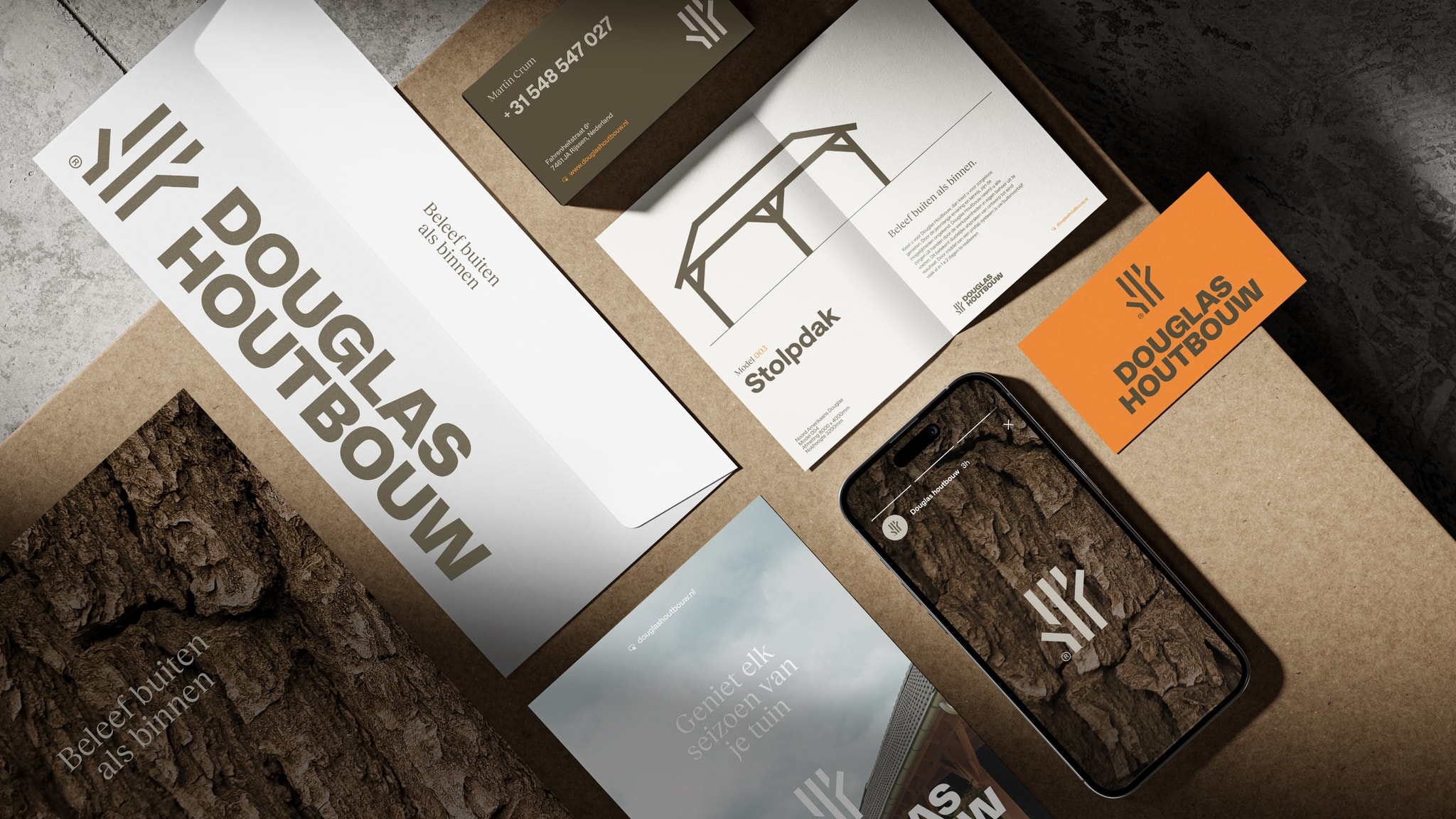 Douglas houtbouw Branding 08